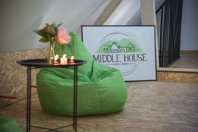 Гостевой дом MiddleHouse Брашов-12